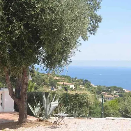 Quiet 4 Bedrooms Full Sea View Heated Pool * Сент-Максим