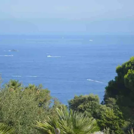 Quiet 4 Bedrooms Full Sea View Heated Pool * سانت ماكسيم