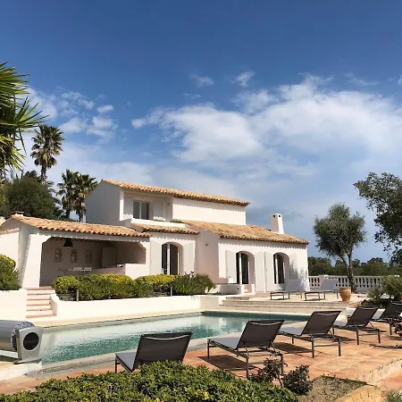 Вилла Quiet 4 Bedrooms Full Sea View Heated Pool Сент-Максим